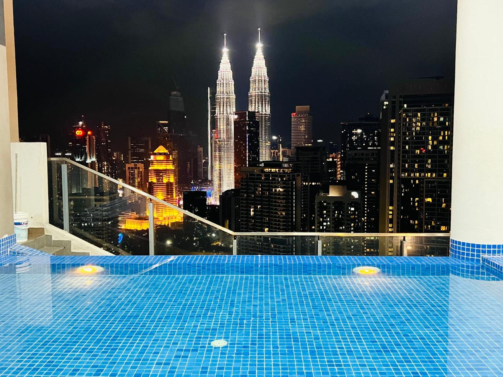 The Infinitum Kualalumpur Skypool Hotel Куала Лумпур Екстериор снимка