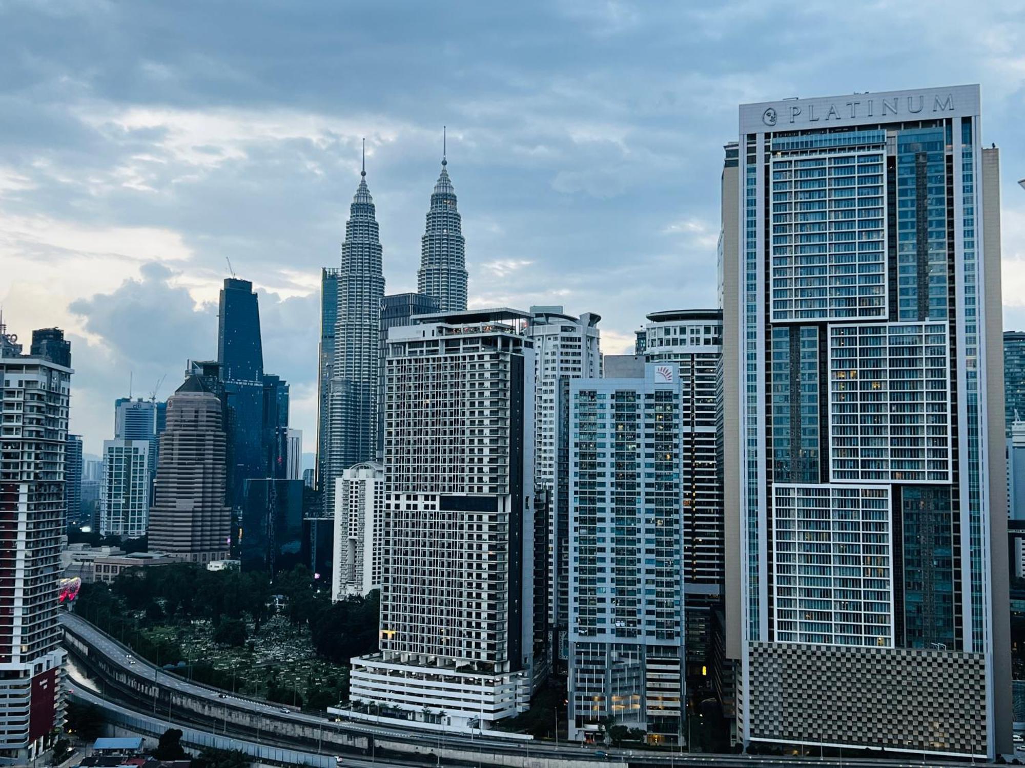 The Infinitum Kualalumpur Skypool Hotel Куала Лумпур Екстериор снимка